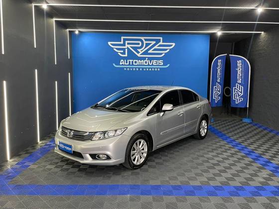 HONDA CIVIC 1.8 LXS 16V FLEX 4P AUTOMÁTICO